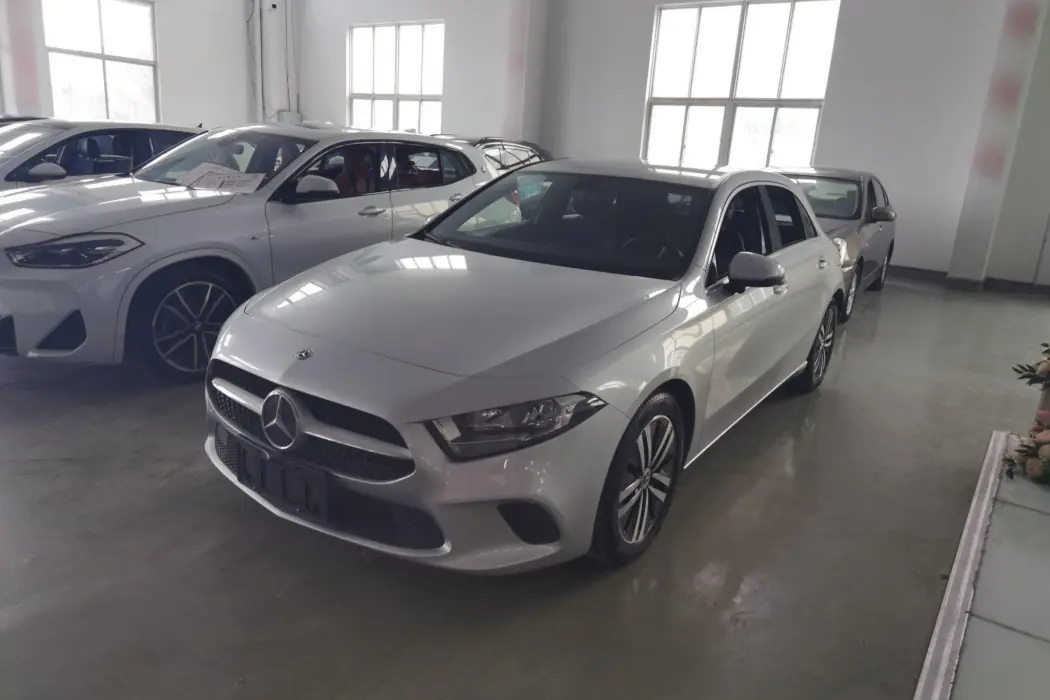 Mercedes-Benz A-Class (Import) 2020 A 180