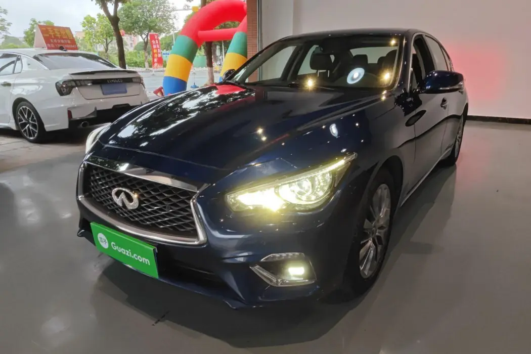 Infiniti Q50L 2018 2.0T Escape Edition National VI
