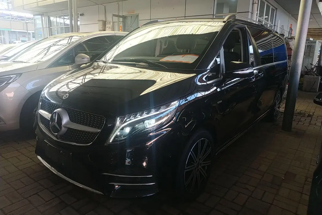 Mercedes-Benz V-Class 2022 V 260 L Long Wheelbase Luxury