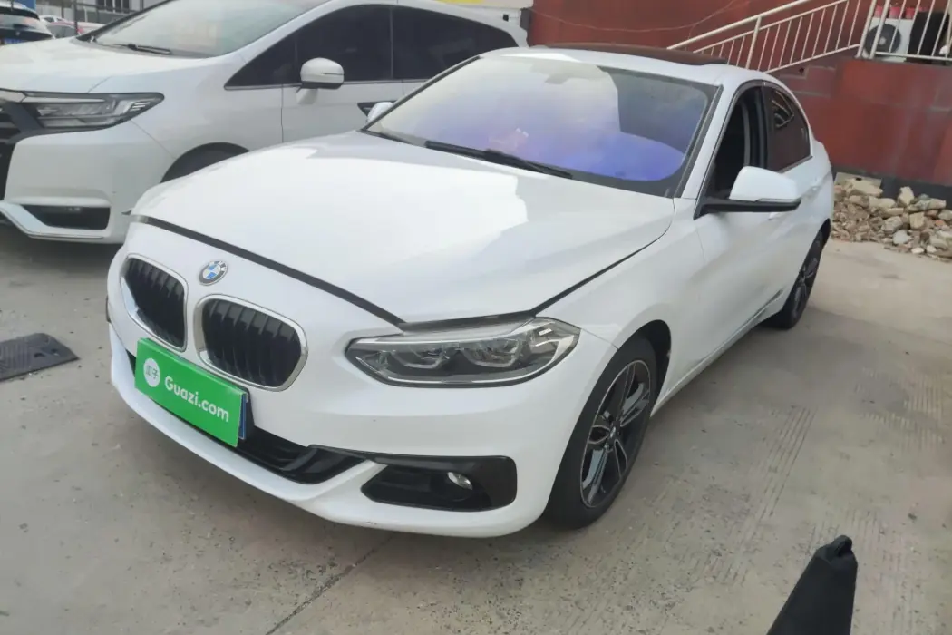 BMW 1 Series 2018 118i Sport