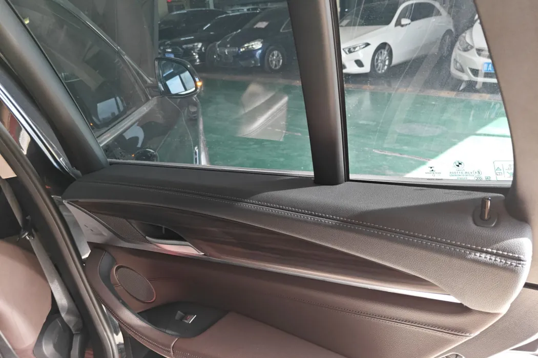 Фото машины 24