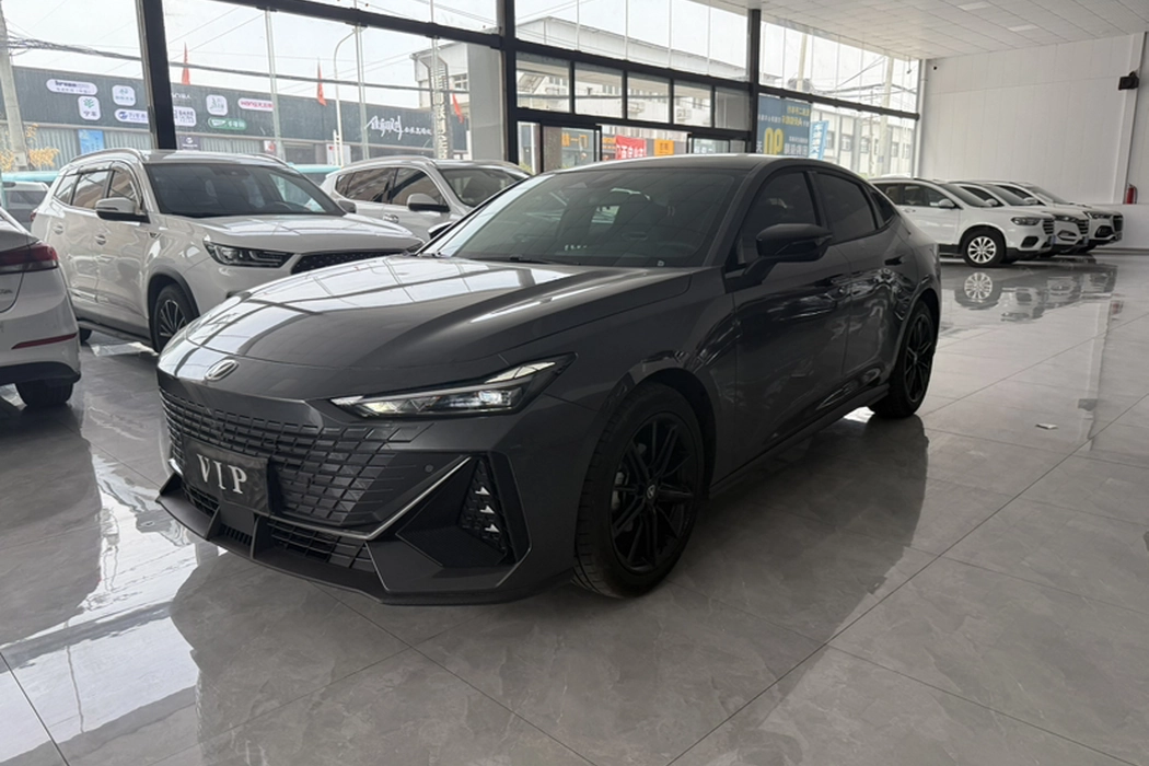 Changan UNI-V Model 2023 1.5T Premium