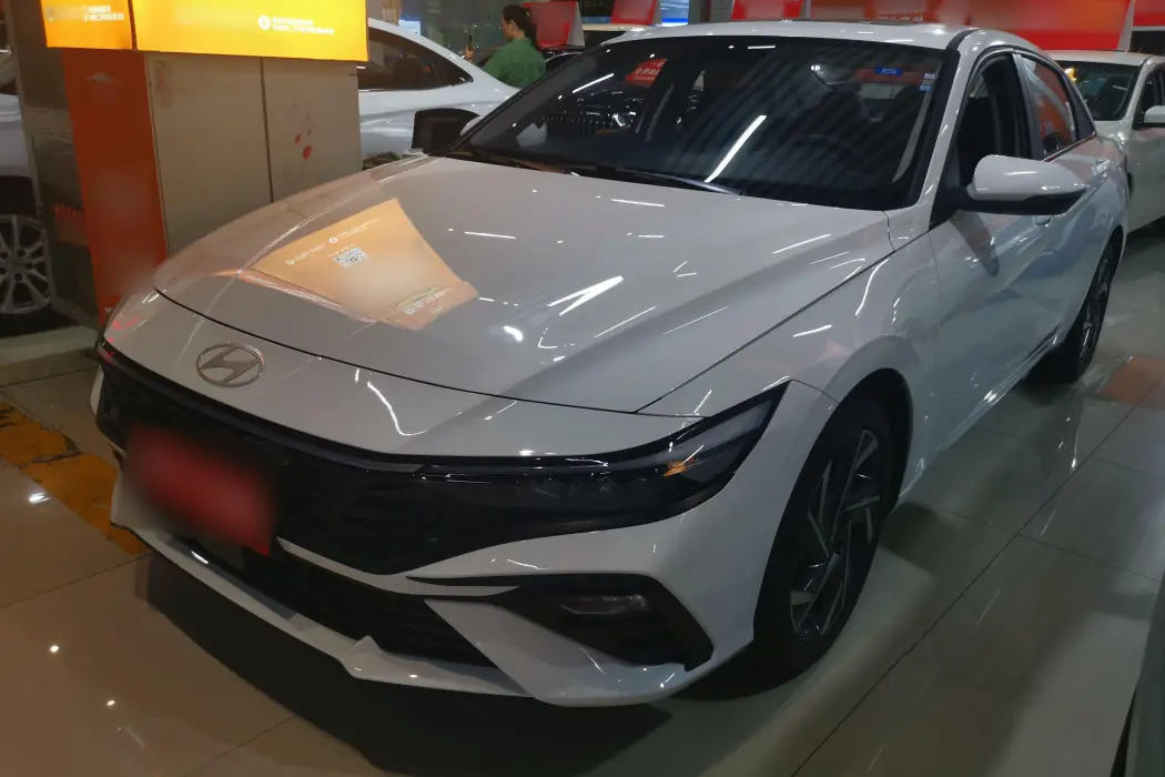 Hyundai Elantra 2023 1.5L CVT GLX Elite Edition