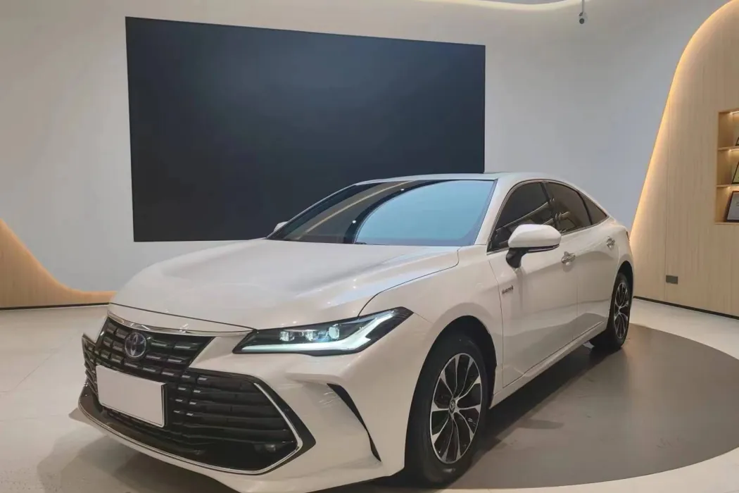 Toyota Asia Dragon 2023 Dual-engine 2.5L Deluxe Edition