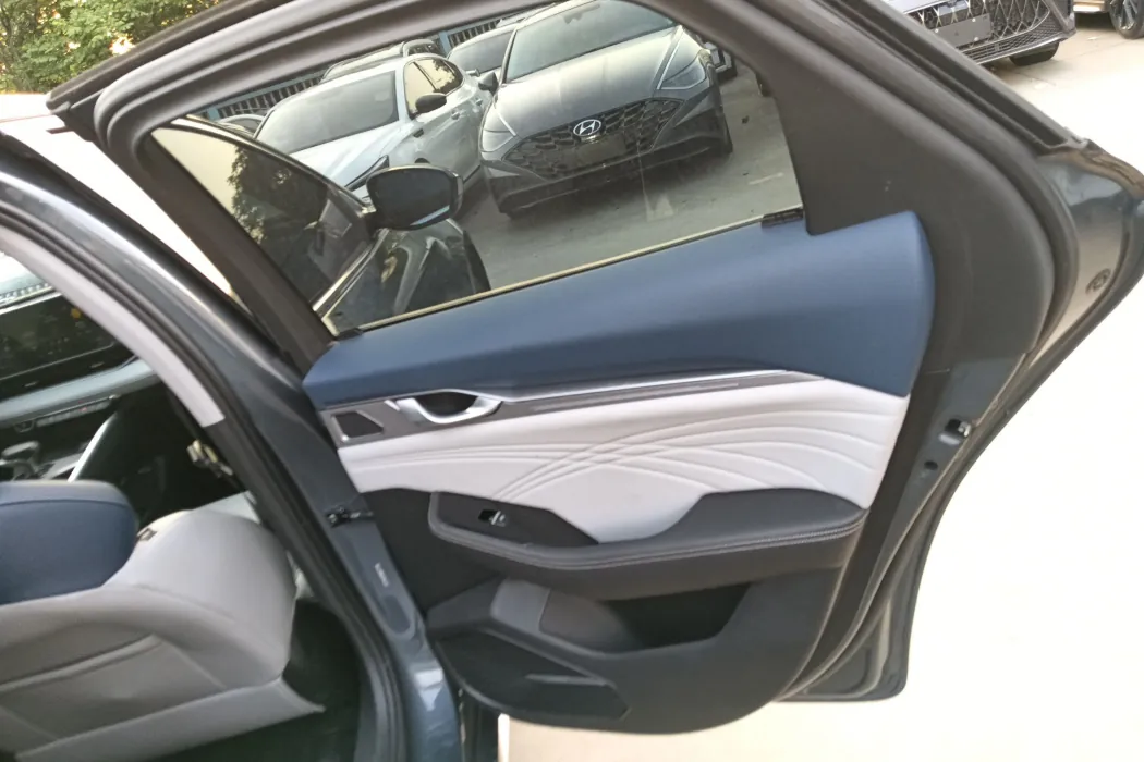 Фото машины 24