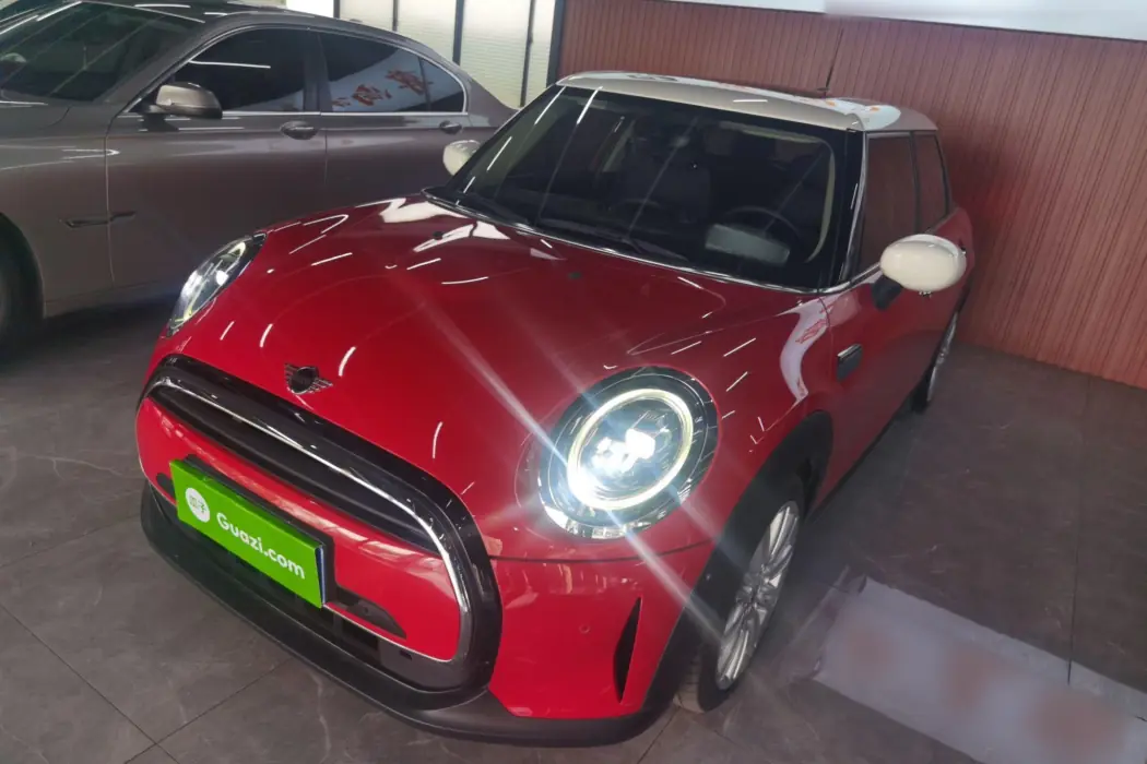 MINI 2022 1.5T COOPER Artist five-door version