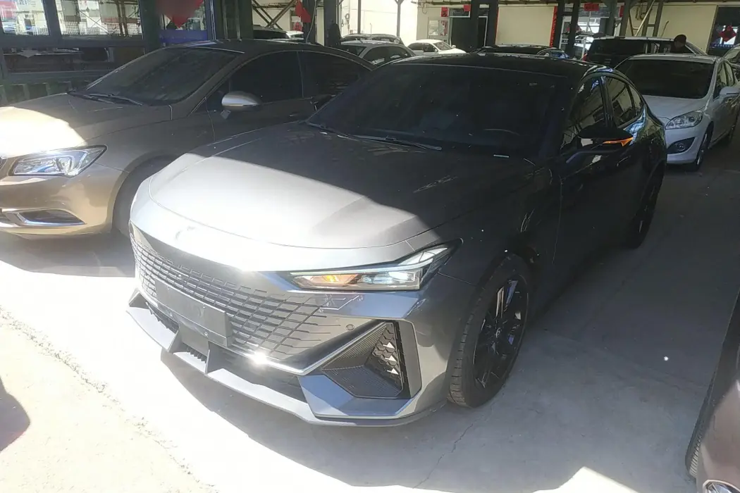 Chang'an UNI-V 2022 1.5T Premium