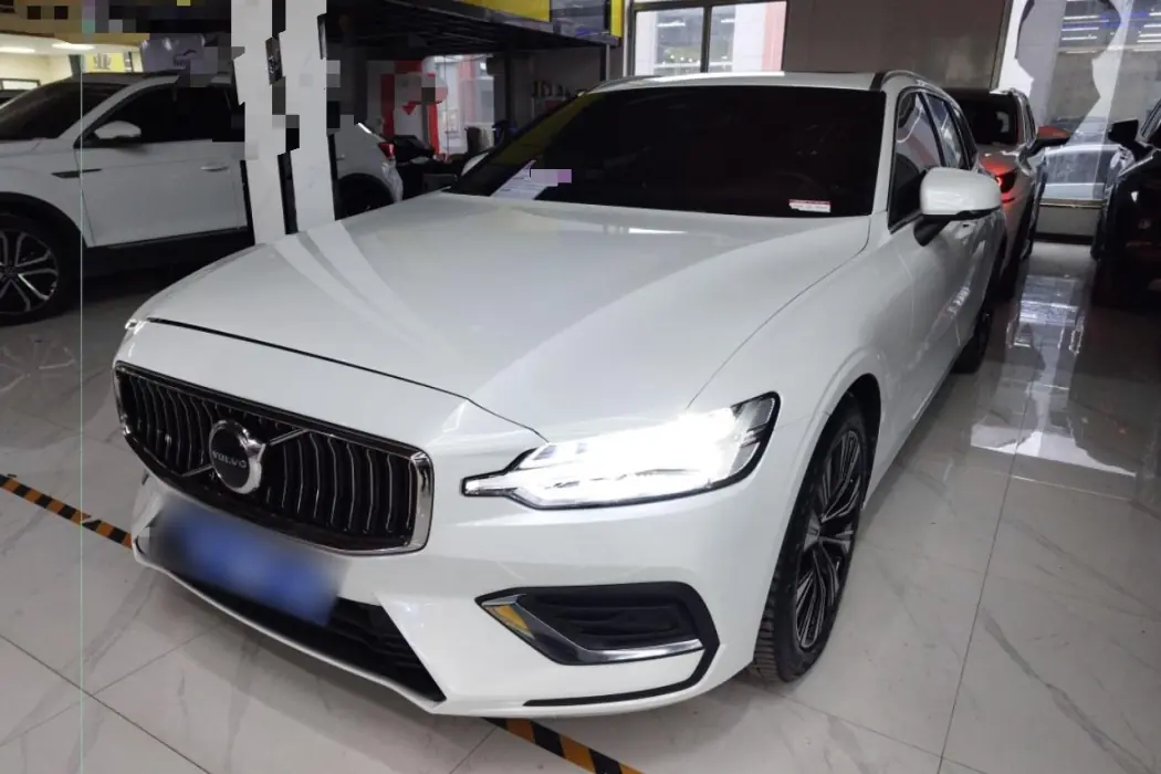 Volvo V60 2023 B5 Zhiyuan Deluxe Edition