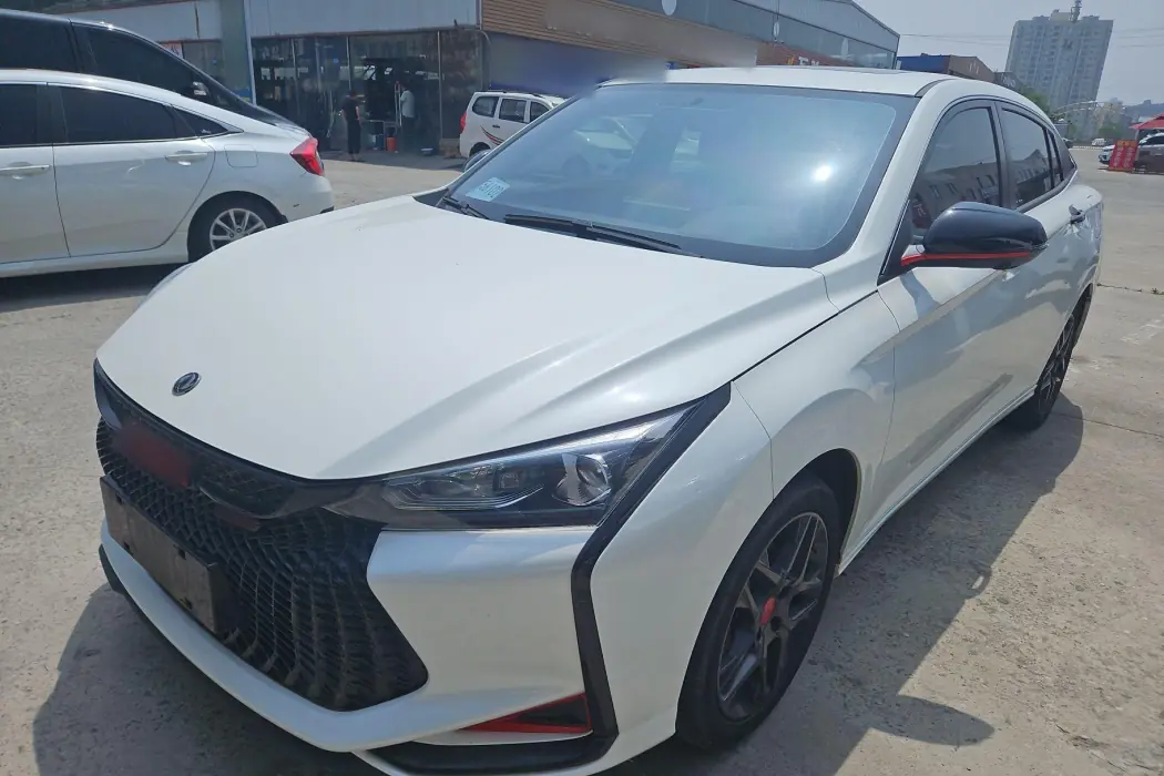 Dongfeng Fengshen Yixuan 2021 230T Automatic Shadow Chasing Knight Edition