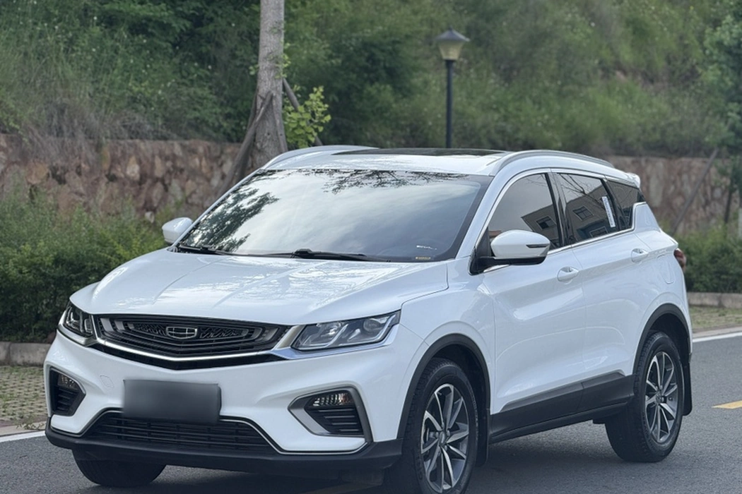 Geely Binyue 2020 facelift 240T DCT Hunter