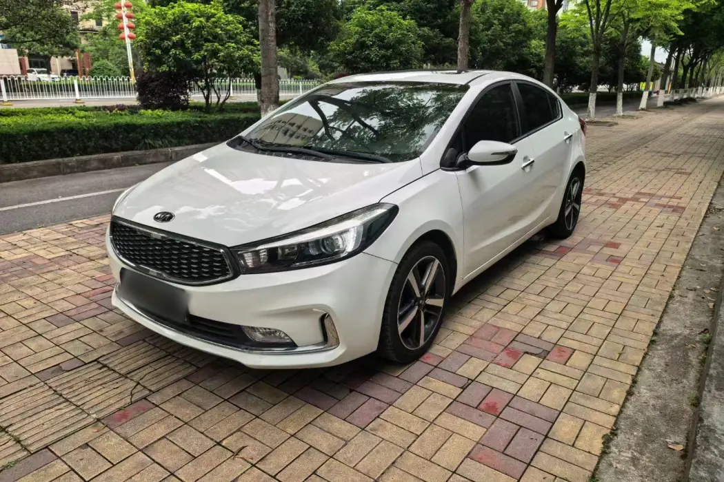 Kia K3 2017 1.6L automatic 15th Anniversary Special Edition GLS
