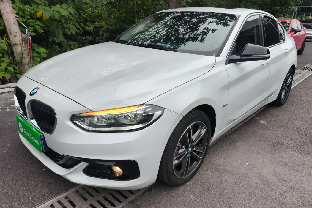 BMW 1 Series 2018 118i Sport