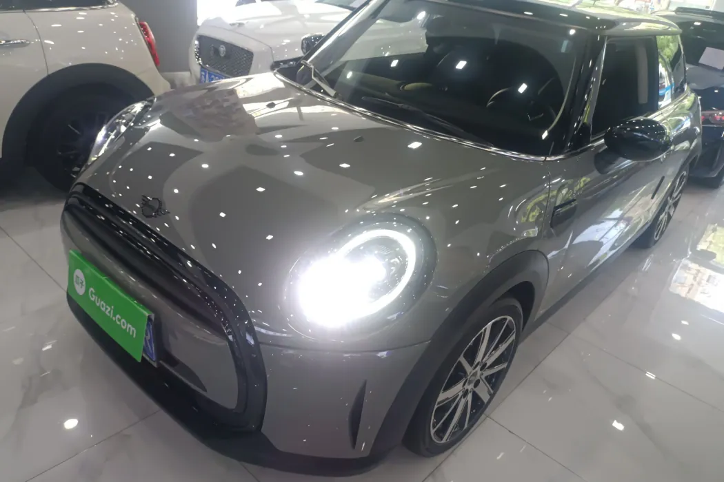 MINI 2023 model 1.5T COOPER artist