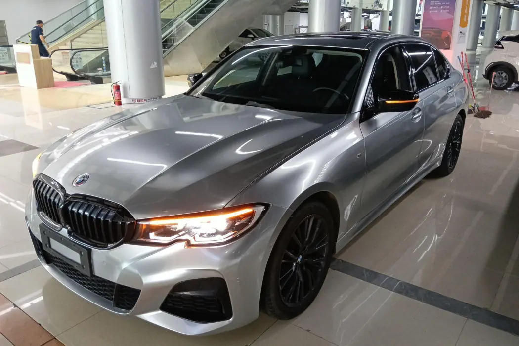 BMW 3 Series 2020 325Li M Sport Obsidian Package
