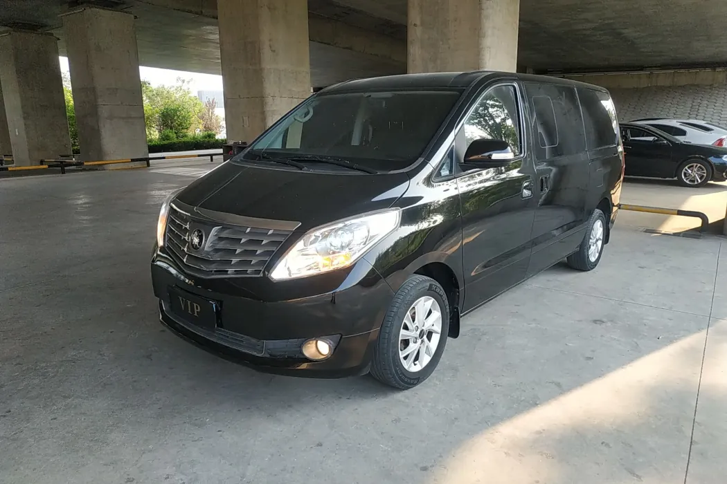 Dongfeng Popular Lingzhi PLUS 2021 Travel Version 2.0L Manual Luxury 7-seater