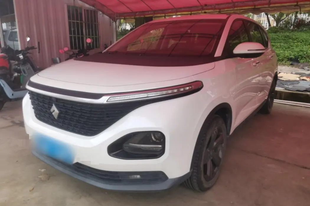 Baojun RM-5 2019 1.5T manual 24-hour online elite 6-seater