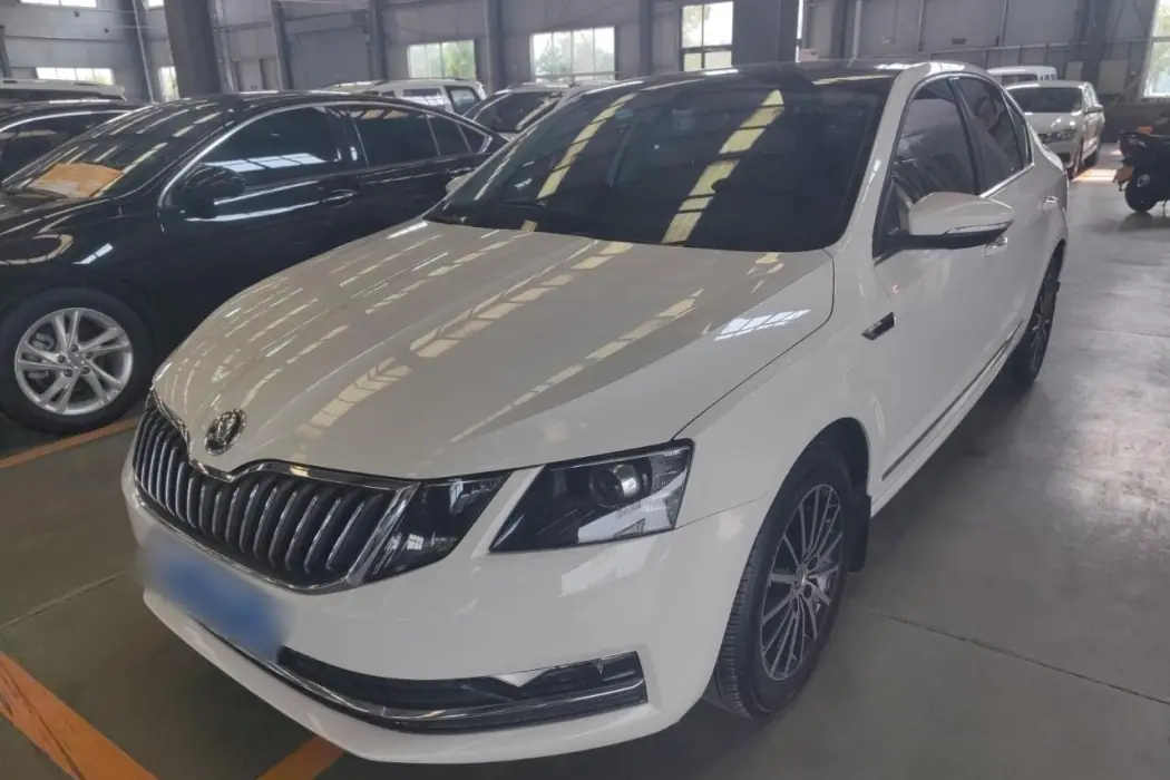 Skoda Octavia 2019 1.5L Automatic Smart Travel Deluxe Edition Country VI