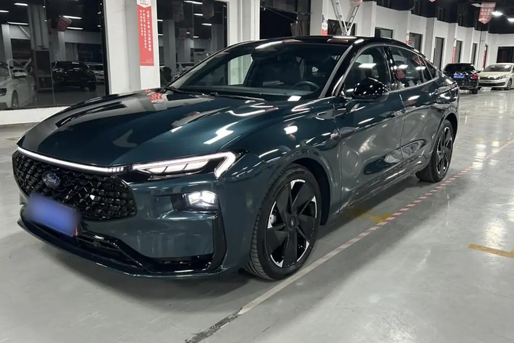 Ford Mondeo 2023 1.5T E-hybrid ST-Line