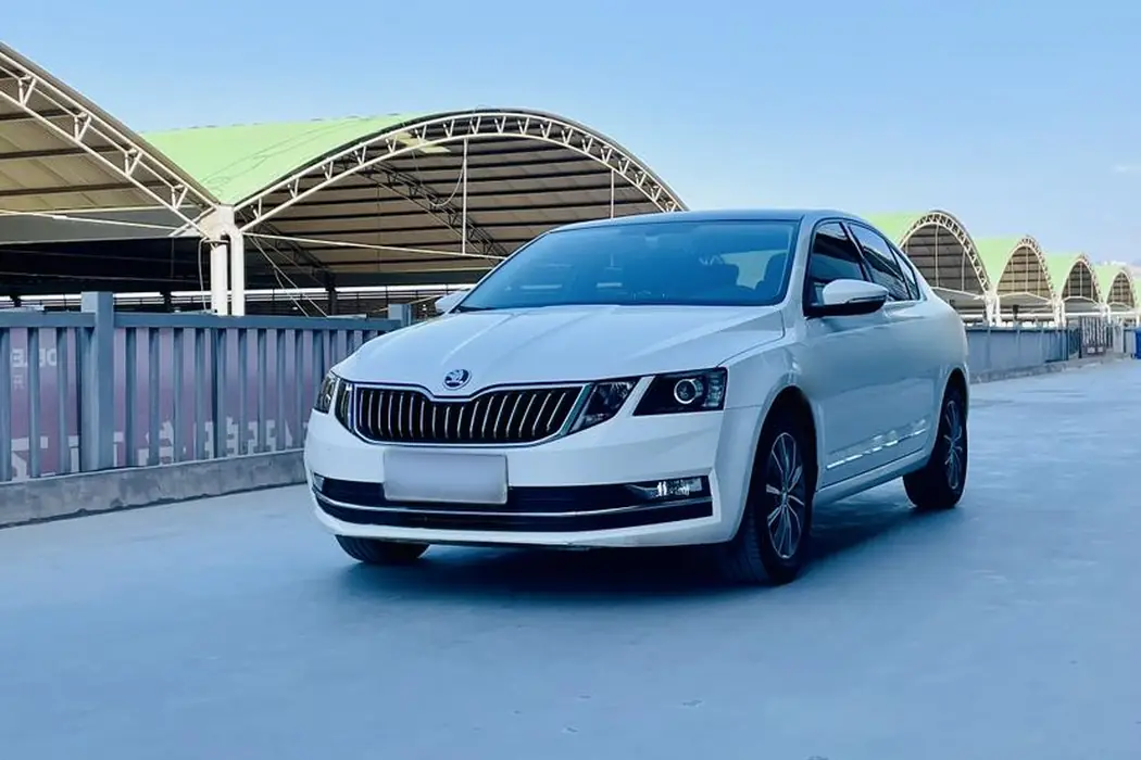 Skoda Octavia 2020 Model ZI230 DSG Smart Travel Deluxe Edition