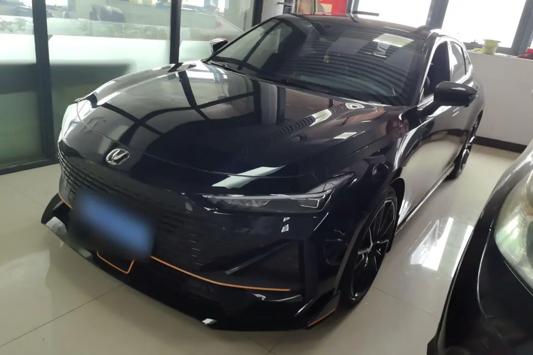 Changan UNI-V 2022 1.5T Sport Edition