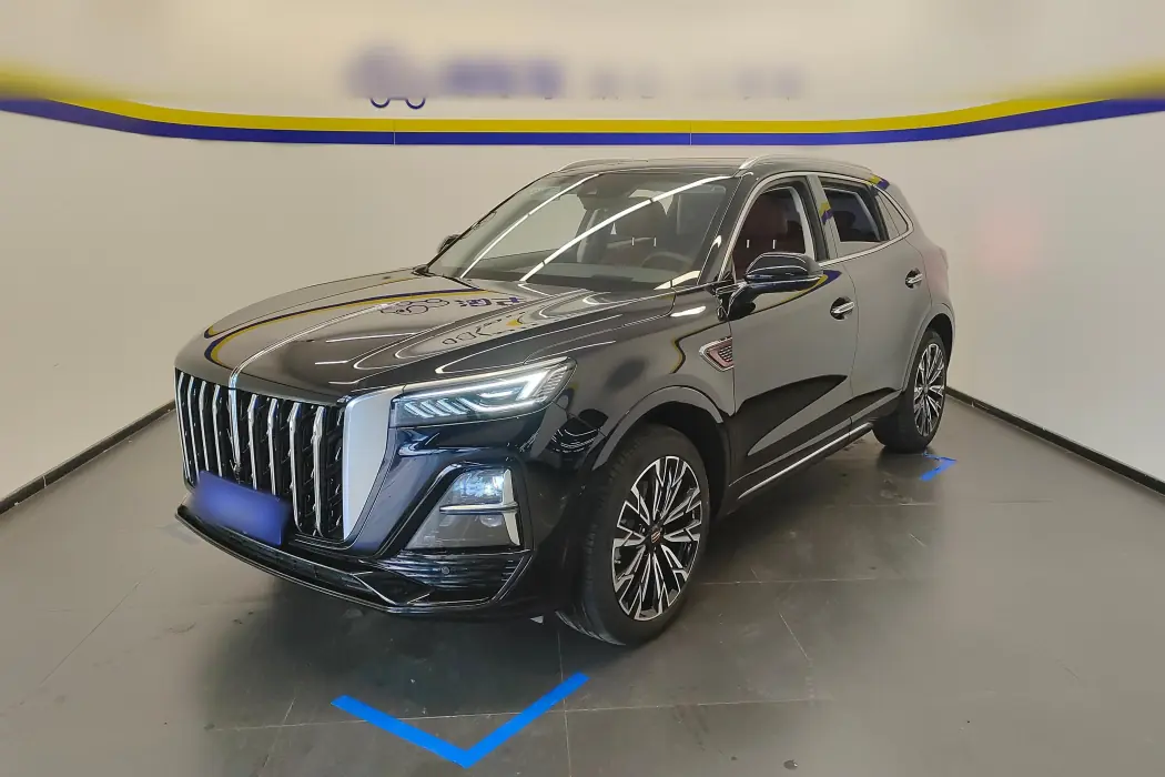Hongqi HS5 2023 2.0T four-wheel drive Qixiang Pro version