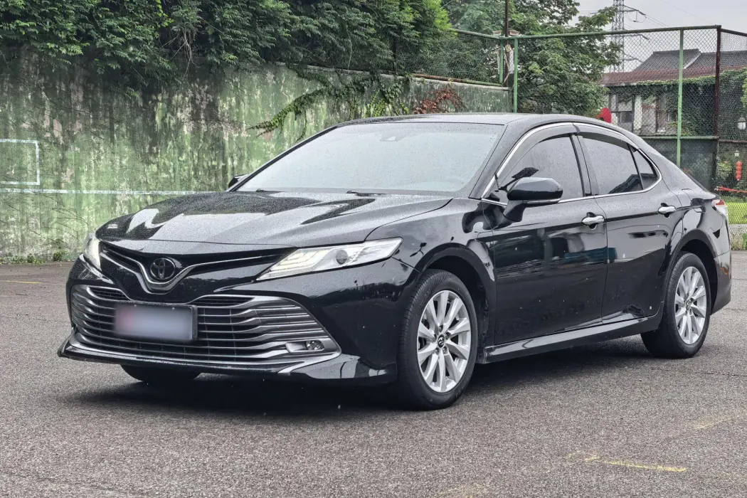 Toyota Camry 2019 Facelift 2.0G Deluxe Edition