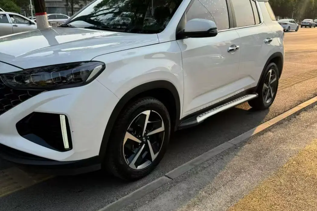 Beijing Hyundai ix35 2021 2.0L automatic two-wheel drive GLS leading version