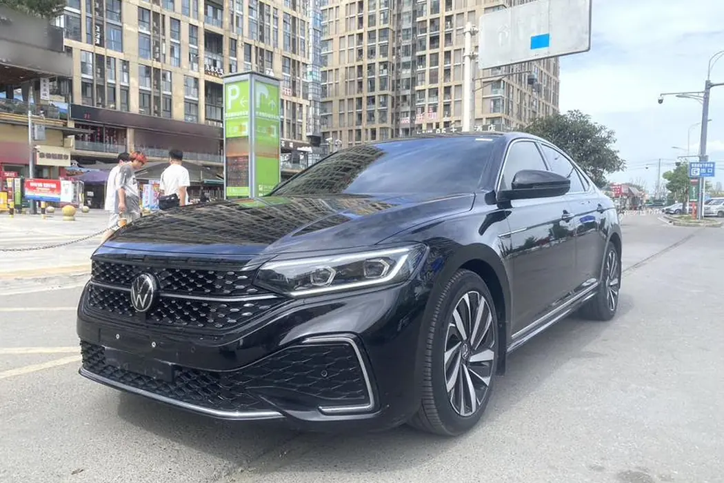 Volkswagen Passat 2022 330TSI Starry Sky Deluxe Edition