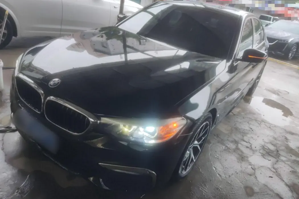 BMW 5 Series (Import) 2019 525i M Sport Package