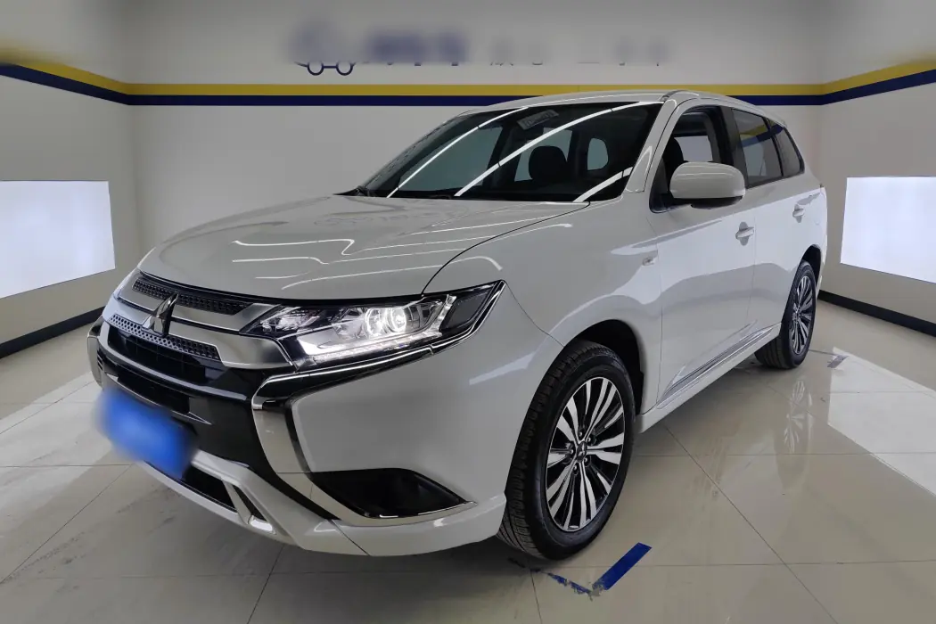 Mitsubishi Outlander 2021 facelift 2.0L two-wheel drive smooth version 5-seater