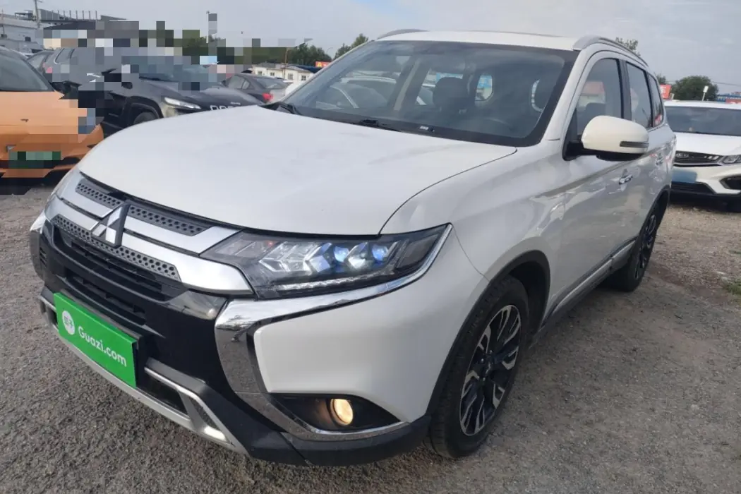Mitsubishi Outlander 2019 2.4L four-wheel drive Premium edition 5-seater Country V