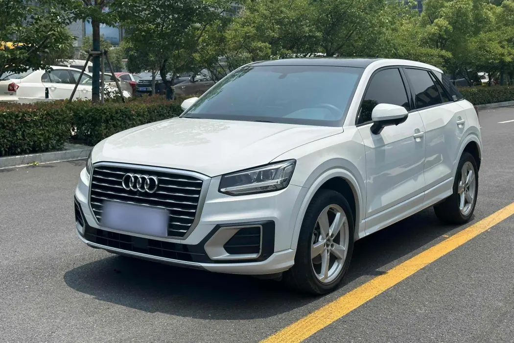 Audi Q2L 2020 model 35 TFSI fashionable and elegant