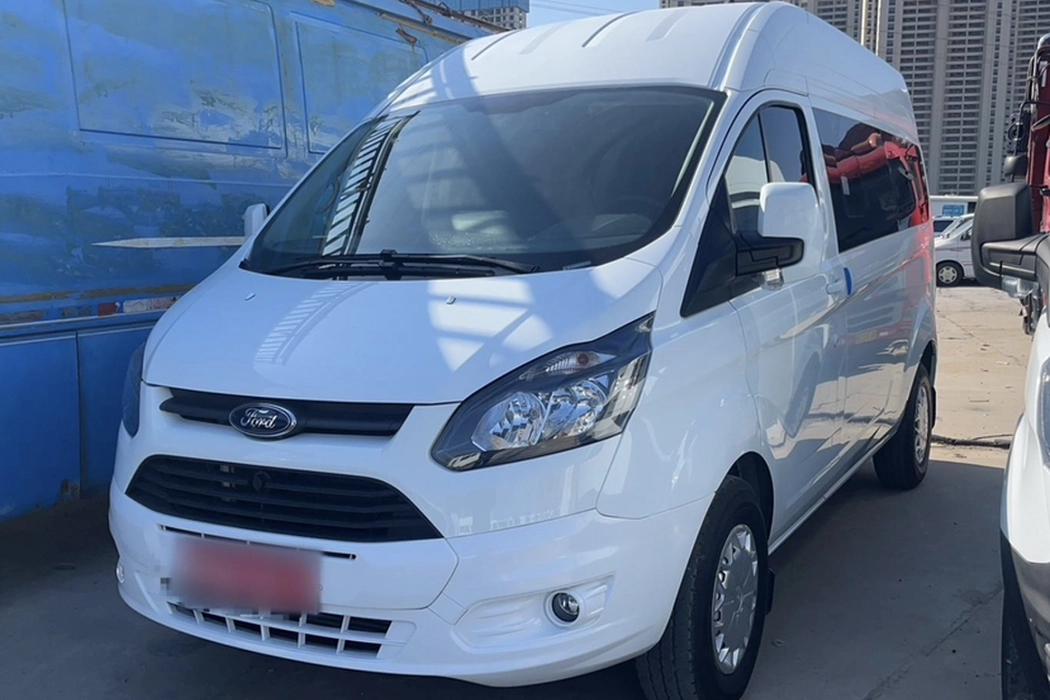 Ford Quanshun 2019 2.0T diesel business travel type center axle top 7-seater Country VI