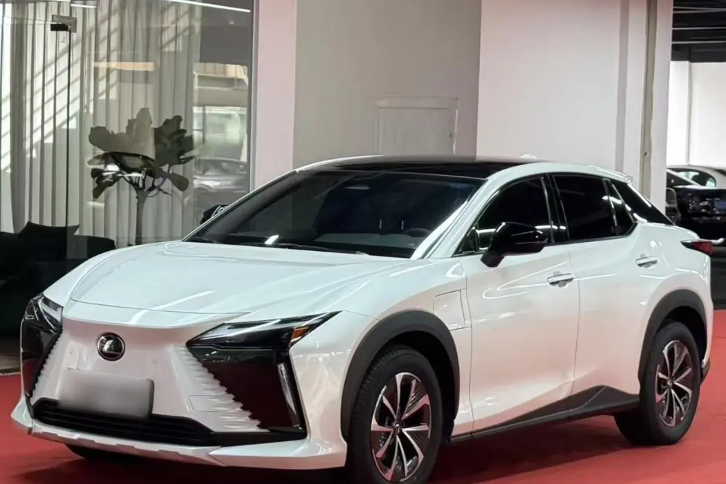 Lexus RZ 2023 450e four-wheel drive indulgent edition