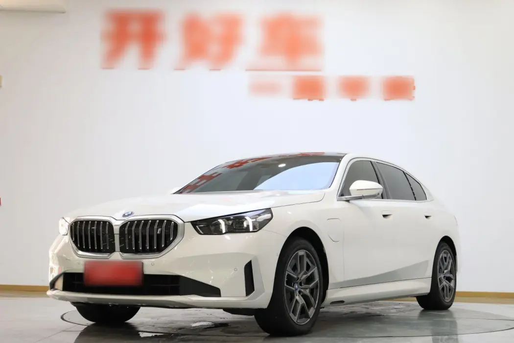BMW i5 2024 eDrive 35L Luxury Set