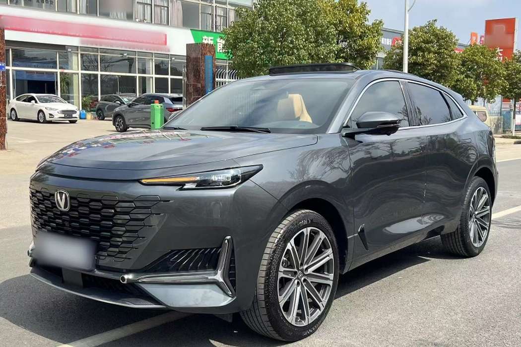 Changan UNI-K 2023 2.0T two-wheel drive Yuexiang type