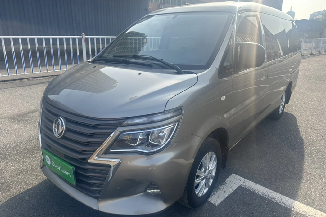 Dongfeng Popular Lingzhi 2020 M5L 1.6 L Luxury 7-seater