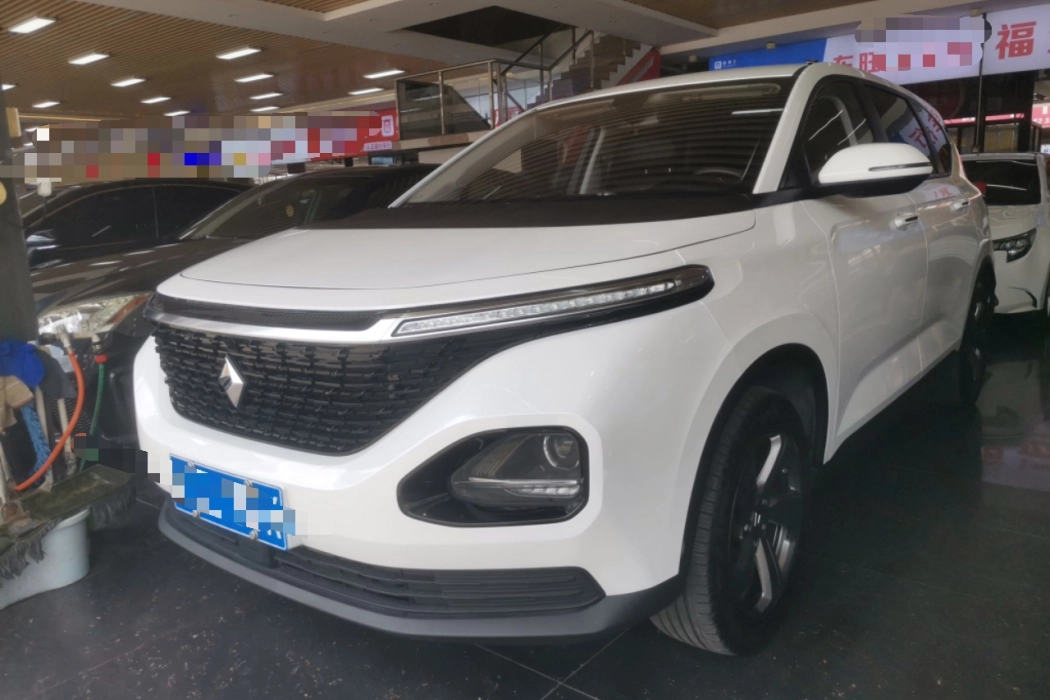 Baojun RM-5 2019 1.5L CVT 24-hour online elite 6-seater