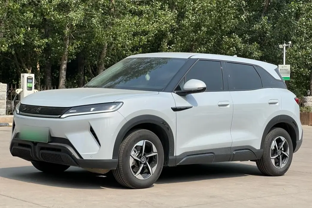BYD Yuan UP 2024 model 301KM leading type