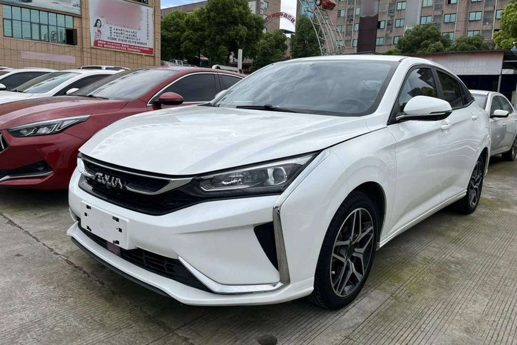 Dongfeng Fengshen Yixuan 2021 230T Automatic Tracking Version