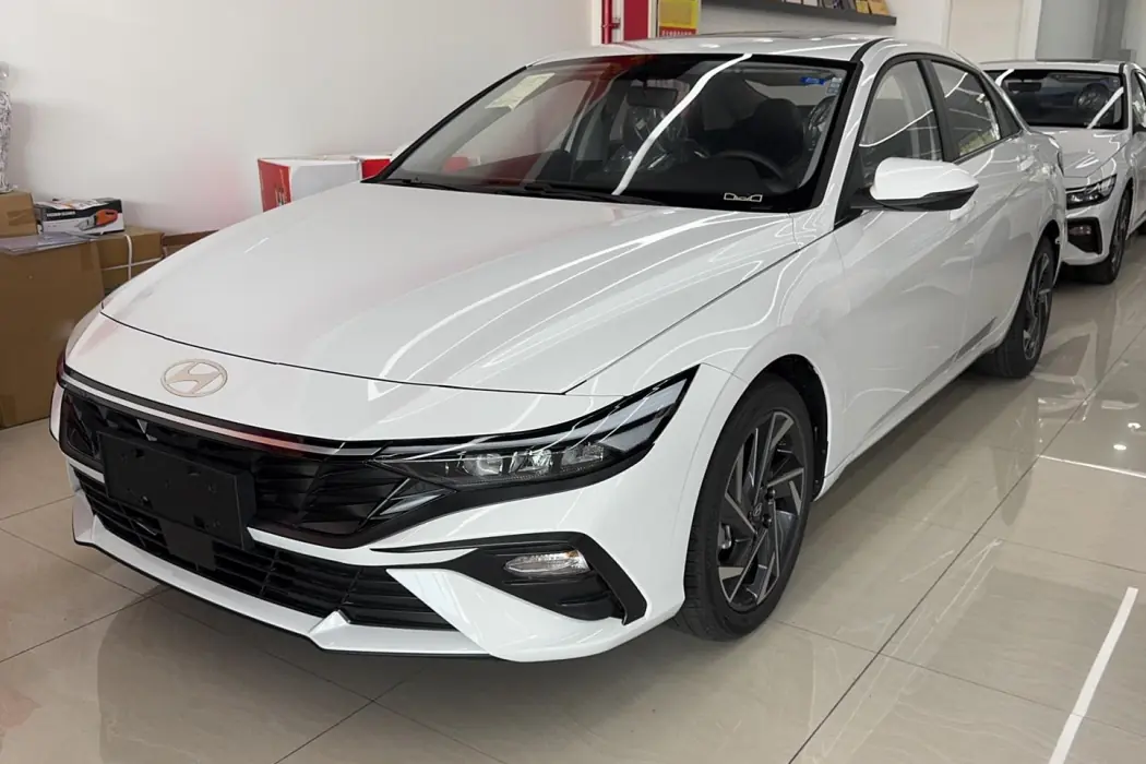 Hyundai Elantra 2023 1.5L CVT GLX Elite Edition