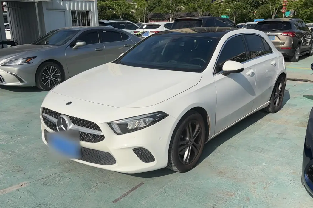 Mercedes-Benz A-Class (Import) 2019 A 200 Dynamic