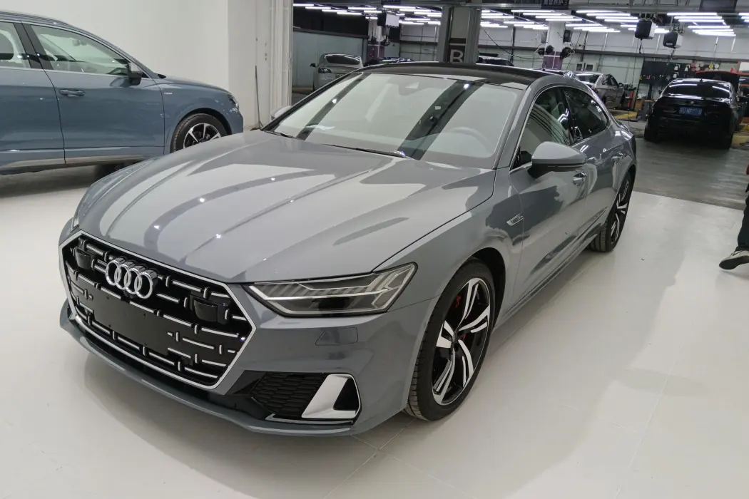 Audi A7L 2024 45TFSI quattro S-line see far-shaped crystal set