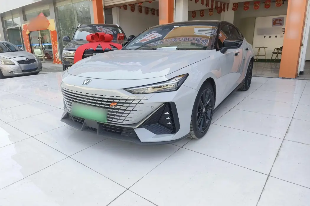 Changan UNI-V Intelligent Electric iDD 2023 Intelligent Electric iDD 1.5T 113km Intelligent Cool Model
