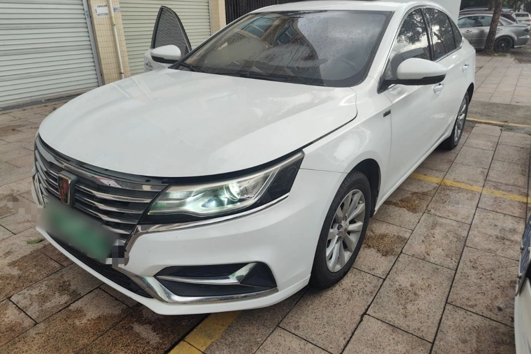 Roewe i6 New Energy 2017 45T Hybrid Connected Smart Edition