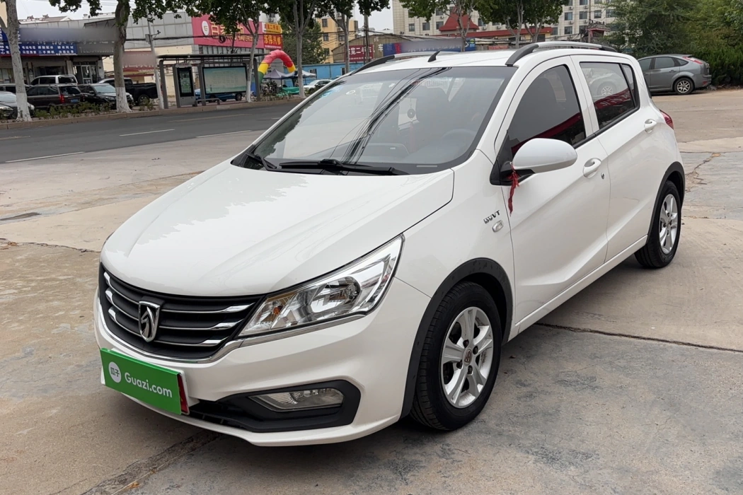 Baojun 310 2017 1.5L automatic fashion type