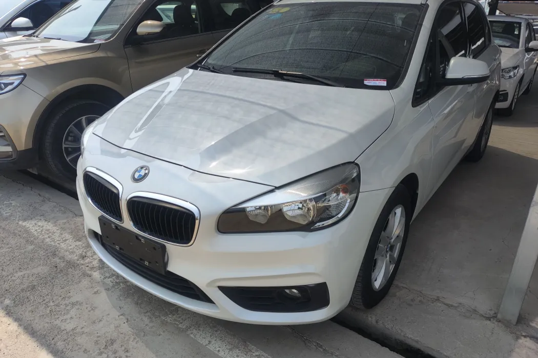 BMW 2 Series Wagon 2016 218i Style