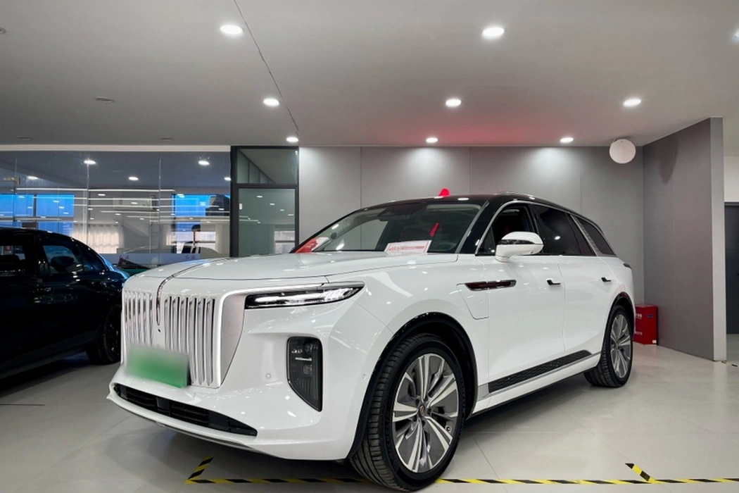 Hongqi E-HS9 2024 690km Flag Enjoy Edition six-seater