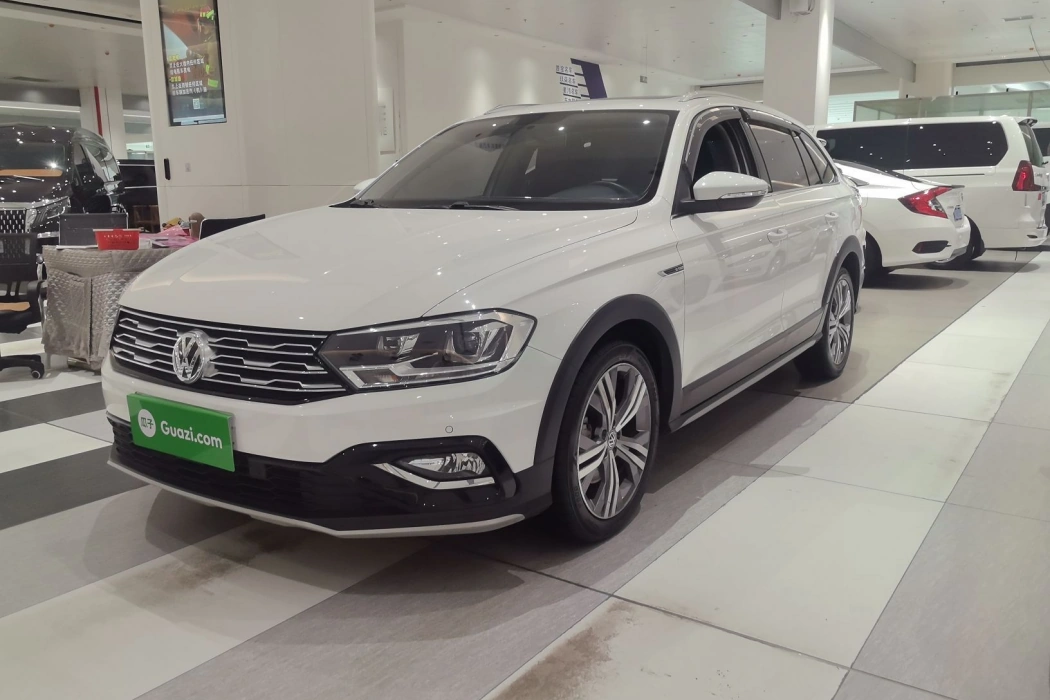 Volkswagen C-TREK Weiling 2018 230TSI DSG Luxury