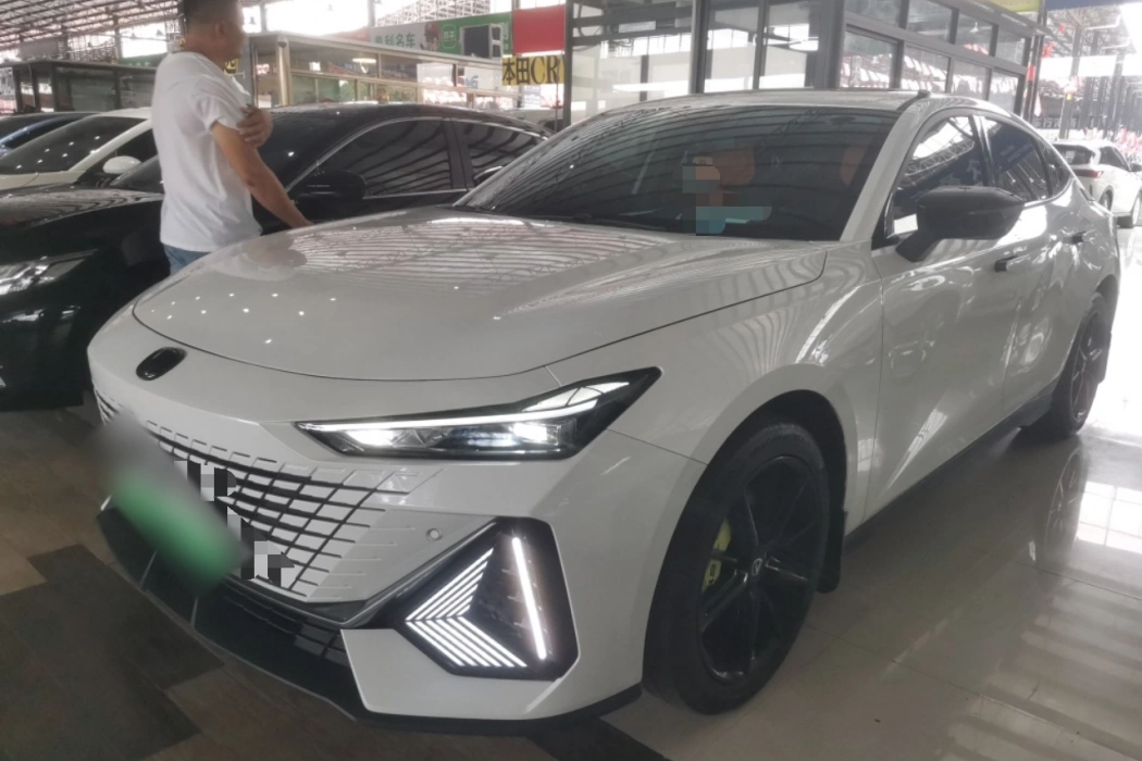 Changan UNI-V Smart iDD 2023 Smart iDD 1.5T 113km Smart Fun Type (Fast Version)